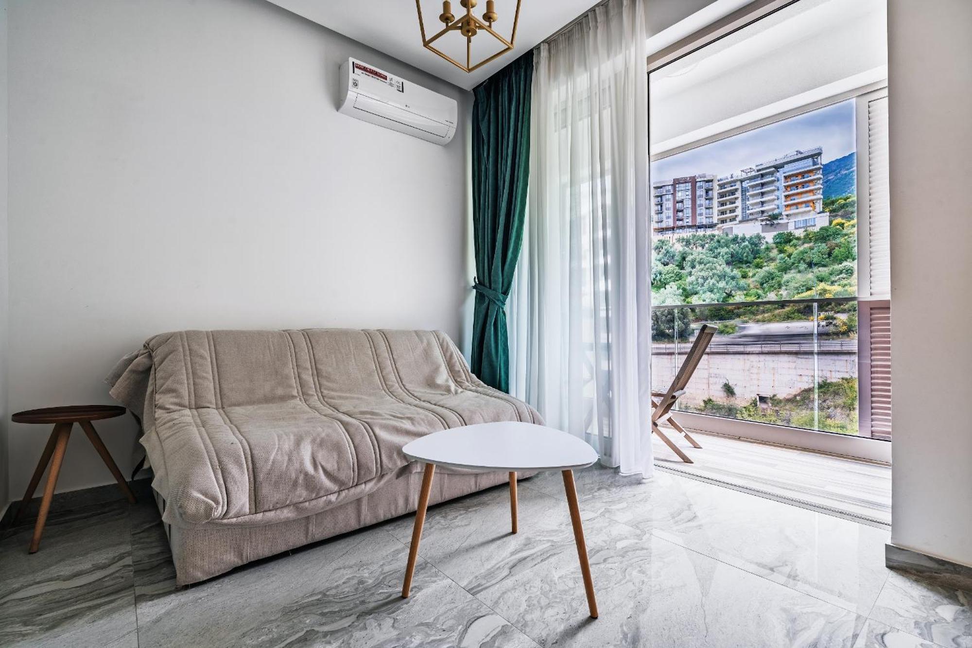 Aura Tower Aparments By In Property Rafajlovići Eksteriør bilde