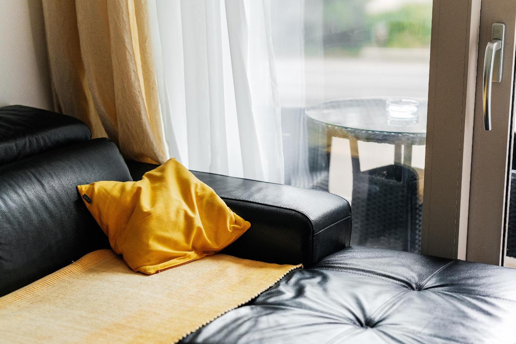 Aura Tower Aparments By In Property Rafajlovići Eksteriør bilde