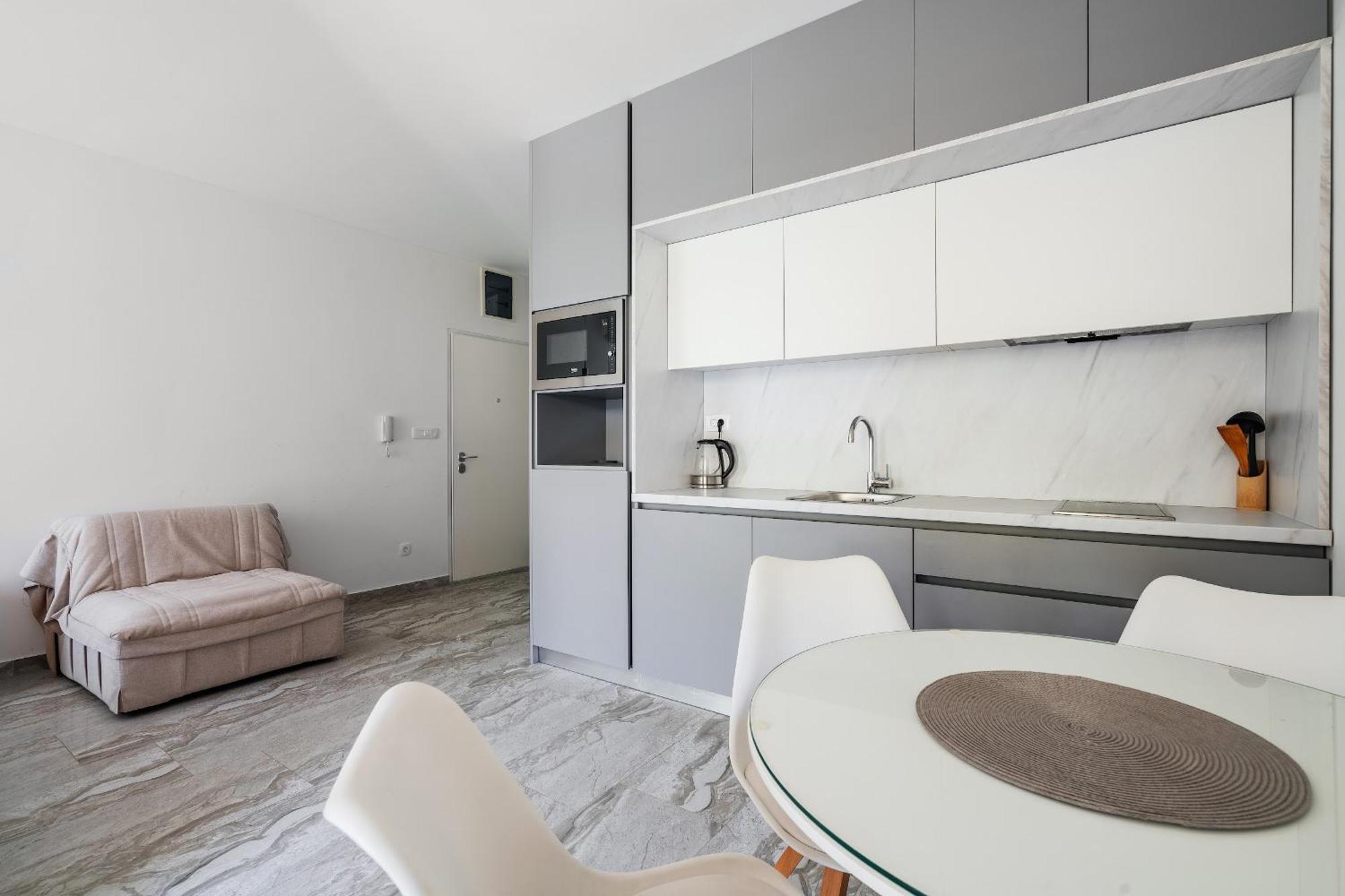 Aura Tower Aparments By In Property Rafajlovići Eksteriør bilde